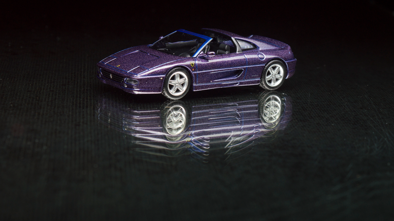 Illustration for article titled Kyosho Ferrari F355 GTS